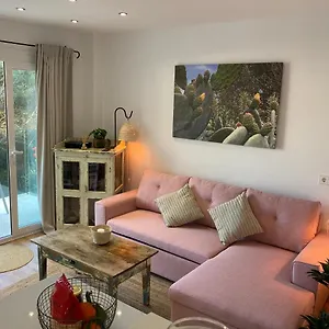 Apartamento 3a Cala Varques 100 Mts From Pool Chill-out Terrace With Awesome Views, Canyamel (Mallorca)